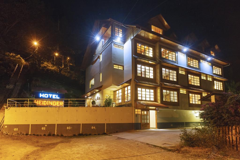 Hotel Heidinger Oxapampa Buitenkant foto