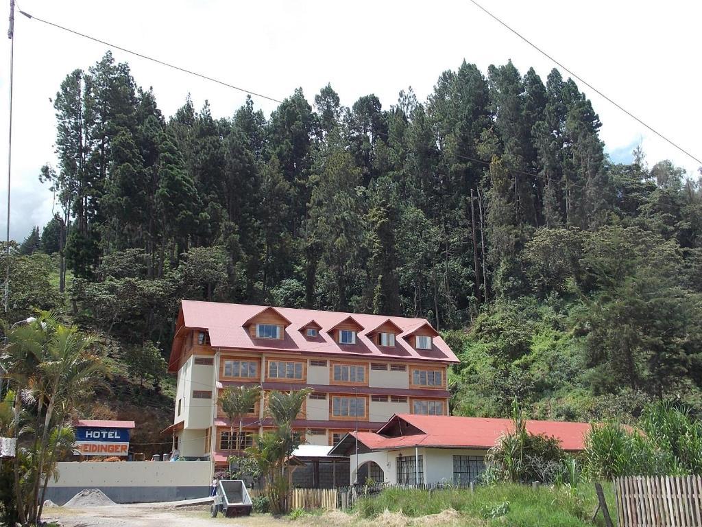 Hotel Heidinger Oxapampa Buitenkant foto